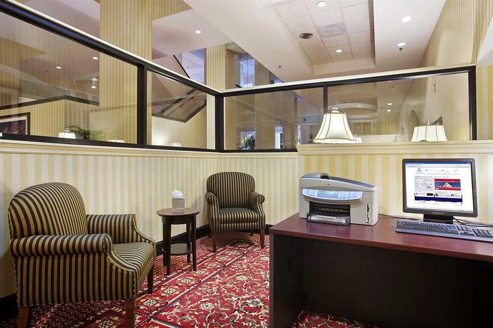 Hilton Fort Wayne At The Grand Wayne Convention Center (Adults Only) Business foto