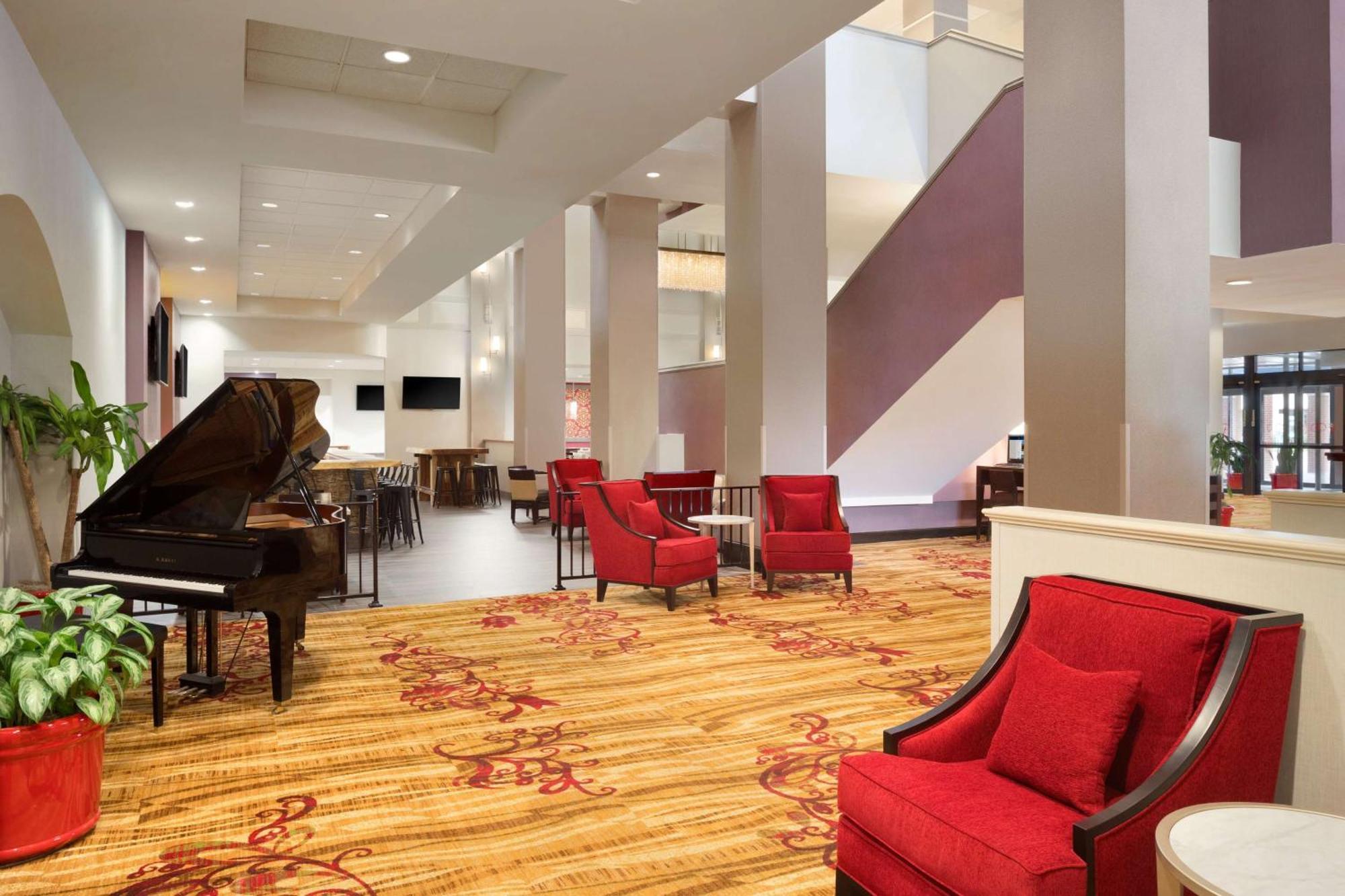 Hilton Fort Wayne At The Grand Wayne Convention Center (Adults Only) Exterior foto